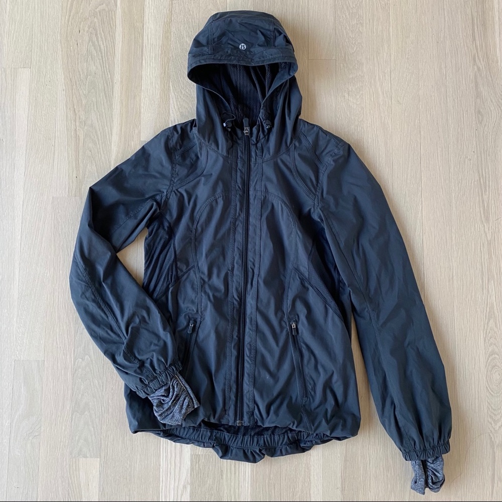 Lululemon black hooded lightweight jacket